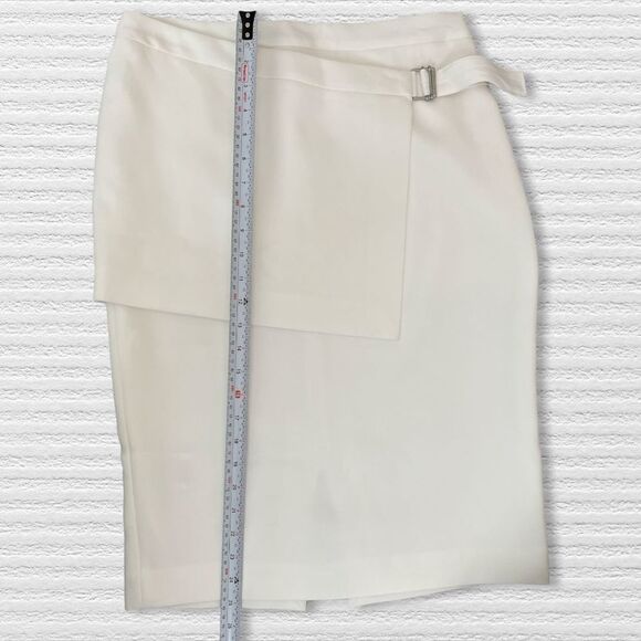 BCBG MaxAzria White Skirt - Size 6 - Color Off White - Picture 3 of 5